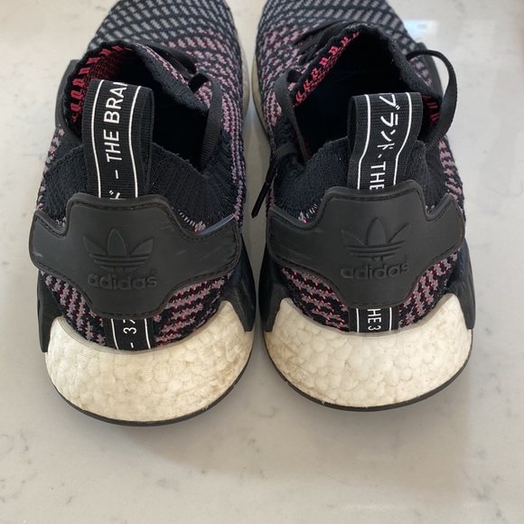 Adidas NMD_R1 solar pink, black, gray CQ2386 men’s size 9 - Picture 3 of 6